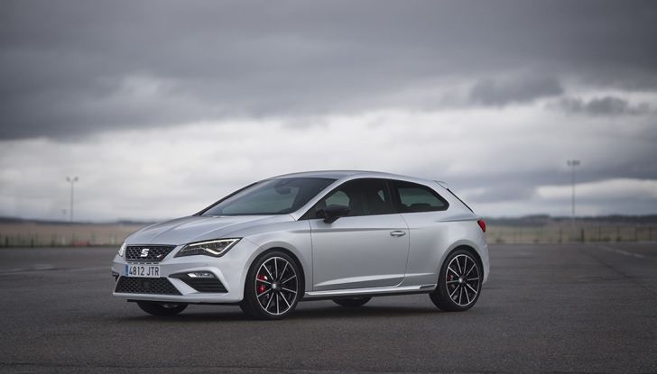 Seat Leon Cupra 2017: la nostra prova in pista - Foto 24 di 28