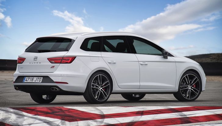 Seat Leon Cupra 2017: la nostra prova in pista - Foto 4 di 28