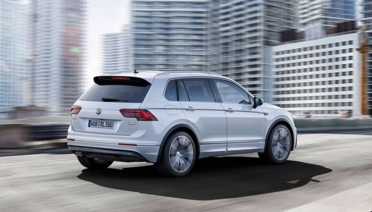Volkswagen Tiguan, foto ed informazioni ufficiali - Foto 6 di 18