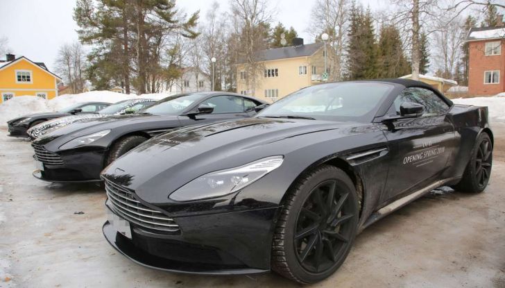 Aston Martin DB11 Volante 2018: le prime foto spia - Foto 6 di 24