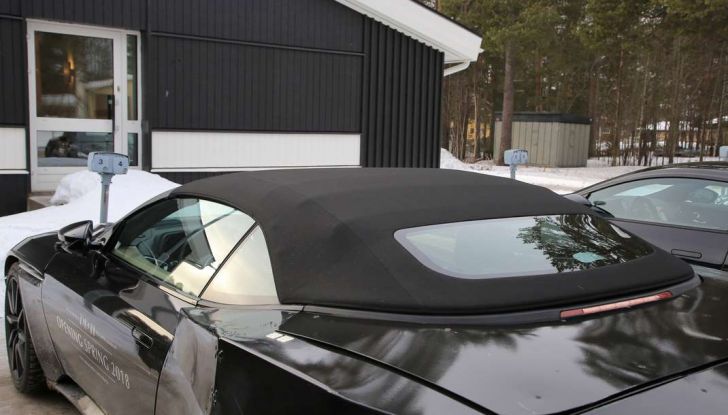 Aston Martin DB11 Volante 2018: le prime foto spia - Foto 8 di 24