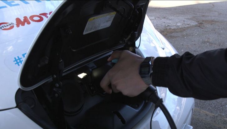 ricarica rapida nissan leaf