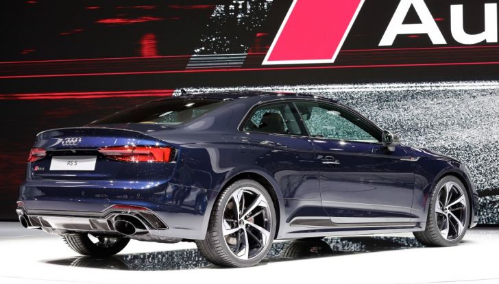 Audi RS5 Coupé: tagliata col bisturi - Foto 11 di 30