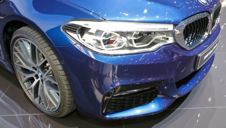 BMW Serie 5 Touring motorizzazioni, allestimenti e informazioni - Foto 25 di 25