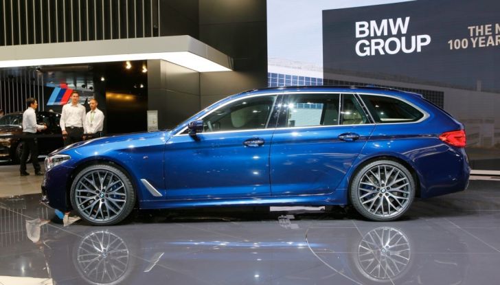 BMW Serie 5 Touring motorizzazioni, allestimenti e informazioni - Foto 19 di 25
