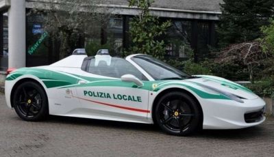 Ferrari 458 Spider della Mafia in dotazione alla Polizia