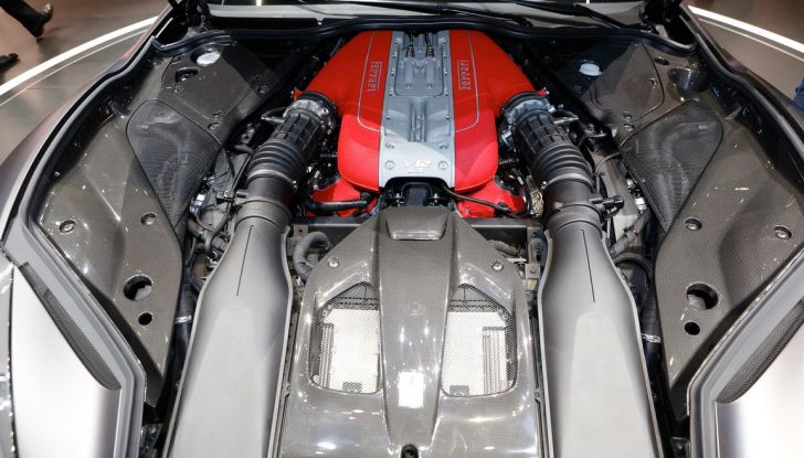 Ferrari 812 Superfast: la berlinetta V12 da 800CV - Foto 11 di 22