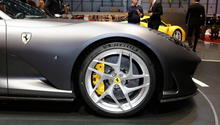 Ferrari 812 Superfast: la berlinetta V12 da 800CV - Foto 20 di 22