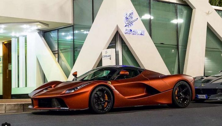 Ferrari La Ferrari Bronzo Opaco, l’esemplare unico incanta Monaco - Foto 1 di 5