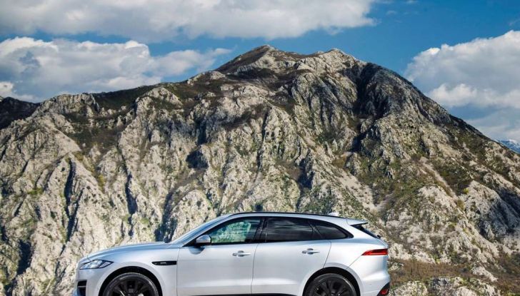 Jaguar F-Pace: gamma motori, allestimenti e prezzi - Foto 3 di 18