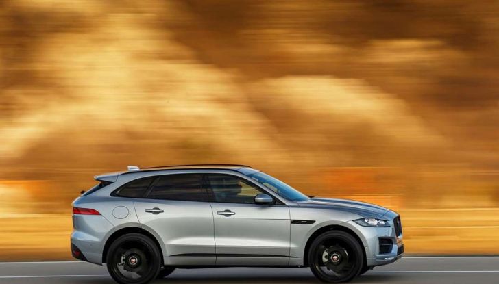 Jaguar F-Pace: gamma motori, allestimenti e prezzi - Foto 7 di 18