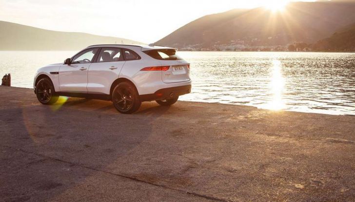 Jaguar F-Pace: gamma motori, allestimenti e prezzi - Foto 9 di 18