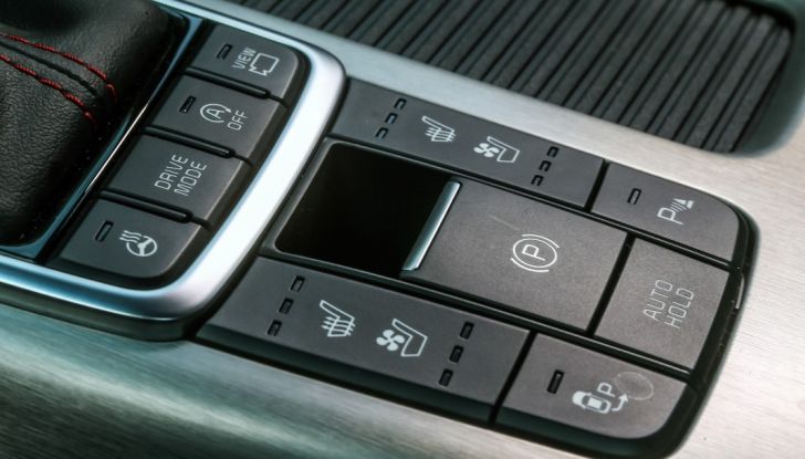 Kia Optima Sportswagon Plug-In Hybrid, evoluzione silenziosa - Foto 10 di 16