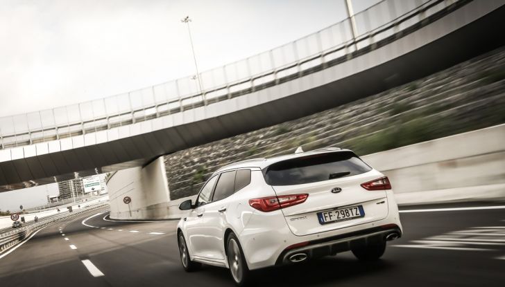 Kia Optima Sportswagon Plug-In Hybrid, evoluzione silenziosa - Foto 5 di 16