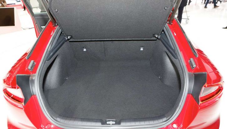 Kia Stinger, la berlina sportiva a trazione posteriore - Foto 9 di 17