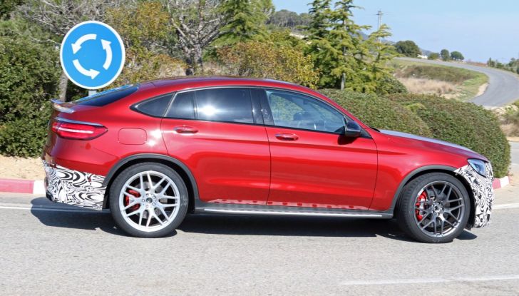 Nuova Mercedes AMG GLC63 2017, le prime foto dei test - Foto 14 di 18