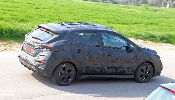 Nuova Nissan Leaf MY2018, la seconda generazione debutta entro fine anno - Foto 9 di 12