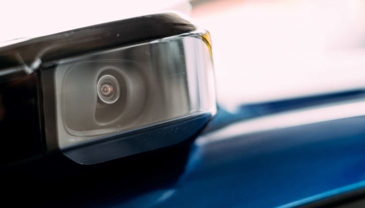 Nissan Leaf, la guida autonoma avanza nel traffico di Londra - Foto 12 di 23