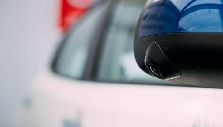 Nissan Leaf, la guida autonoma avanza nel traffico di Londra - Foto 18 di 23