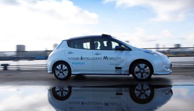 Nuova Nissan LEAF con e-Pedal, inedita tecnologia di guida assistita