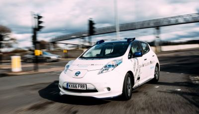 Nissan Leaf, la guida autonoma avanza nel traffico di Londra