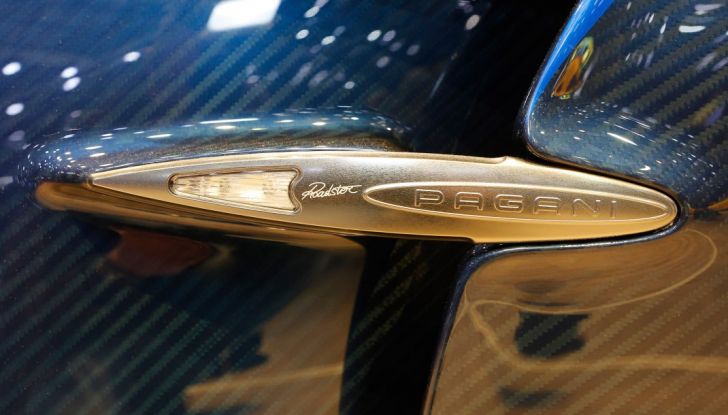 Pagani Huayra Roadster: torna il 6,0 litri V12 di derivazione AMG - Foto 20 di 22