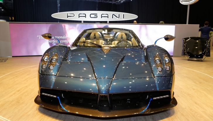 Pagani Huayra Roadster: torna il 6,0 litri V12 di derivazione AMG - Foto 10 di 22