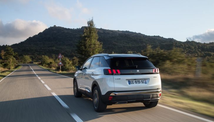Peugeot 3008: tutti gli allestimenti, i motori ed i prezzi - Foto 28 di 29