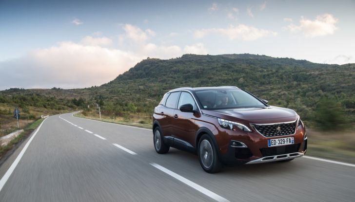 Peugeot 3008: tutti gli allestimenti, i motori ed i prezzi - Foto 1 di 29