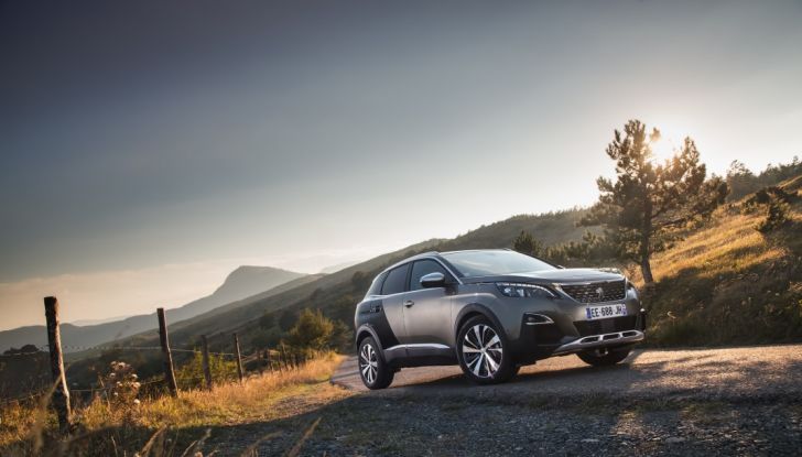 Peugeot 3008: tutti gli allestimenti, i motori ed i prezzi - Foto 14 di 29