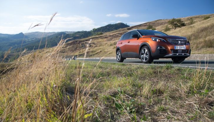 Peugeot 3008: tutti gli allestimenti, i motori ed i prezzi - Foto 5 di 29
