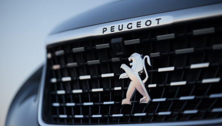 Peugeot 3008: tutti gli allestimenti, i motori ed i prezzi - Foto 16 di 29