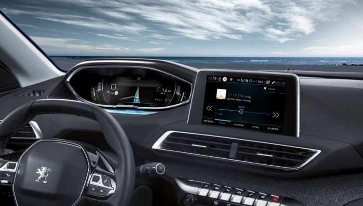 Peugeot 5008, la nostra prova: Il SUV per la famiglia - Foto 2 di 15