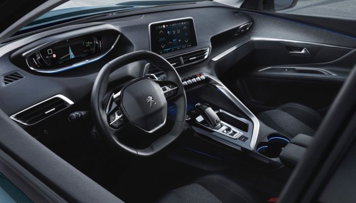 Peugeot 5008, la nostra prova: Il SUV per la famiglia - Foto 3 di 15