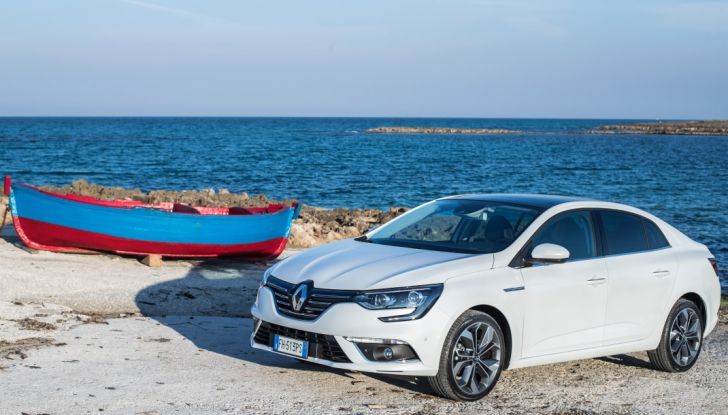 Nuova Renault Mégane Grand Coupé 2017: la quattro porte sportiva - Foto 14 di 35