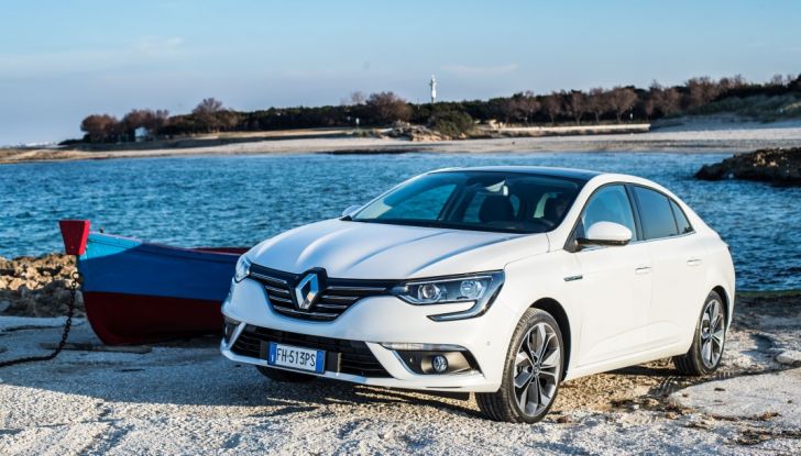 Nuova Renault Mégane Grand Coupé 2017: la quattro porte sportiva - Foto 17 di 35