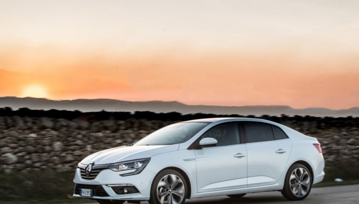 Nuova Renault Mégane Grand Coupé 2017: la quattro porte sportiva - Foto 21 di 35