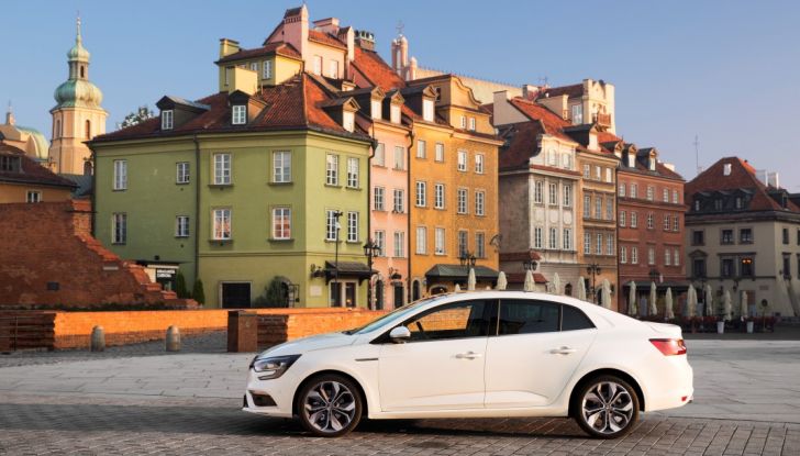 Nuova Renault Mégane Grand Coupé 2017: la quattro porte sportiva - Foto 28 di 35