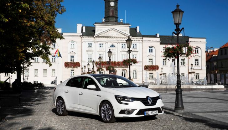 Nuova Renault Mégane Grand Coupé 2017: la quattro porte sportiva - Foto 4 di 35