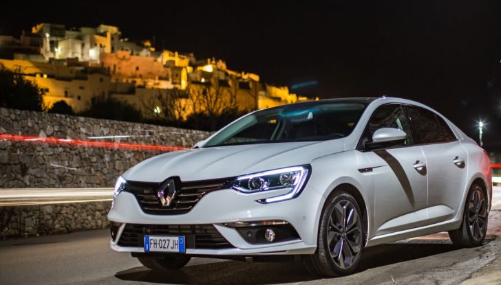 Nuova Renault Mégane Grand Coupé 2017: la quattro porte sportiva - Foto 29 di 35