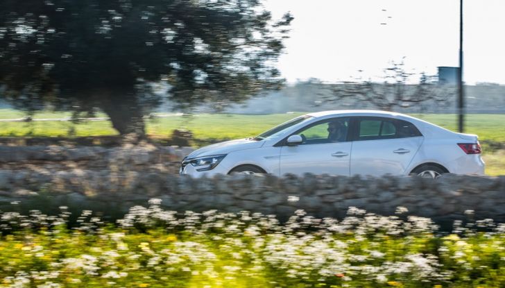 Nuova Renault Mégane Grand Coupé 2017: la quattro porte sportiva - Foto 10 di 35