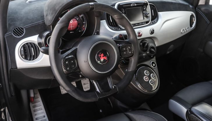 Romeo Ferraris, il Car Wrapping tra stile e praticità - Foto 17 di 18