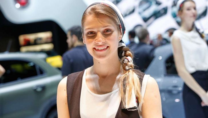 Salone di Ginevra 2017: le ragazze più belle in una gallery - Foto 9 di 21