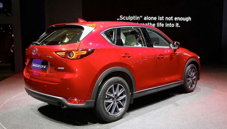 Mazda CX-5 2017: il nuovo SUV coupé in stile Kodo - Foto 16 di 19