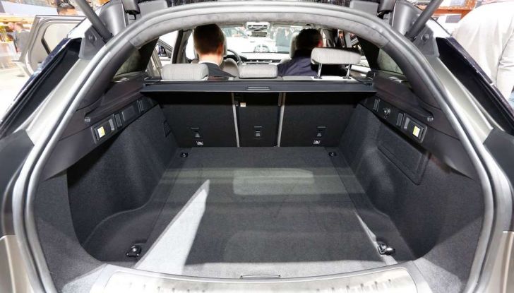 Range Rover Velar, il nuovo SUV di Land Rover - Foto 13 di 26