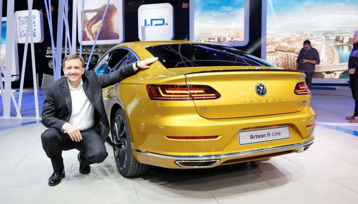 Volkswagen Arteon, la fastback che arriva da Wolfsburg - Foto 15 di 37