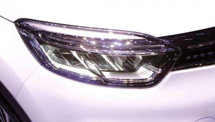 Nuova Renault Captur, il restyling debutta a Ginevra - Foto 10 di 11