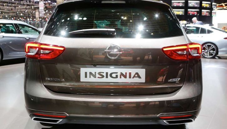 Nuova Opel Insignia Grand Sport 2017 informazioni, motori e allestimenti - Foto 5 di 11
