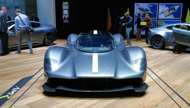 Aston Martin Valkyrie - Foto 4 di 12