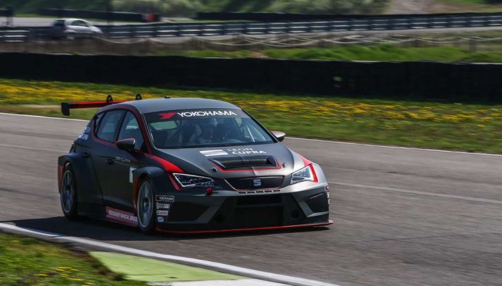 Seat Leon Cupra ST provata in pista a Franciacorta - Foto 27 di 57